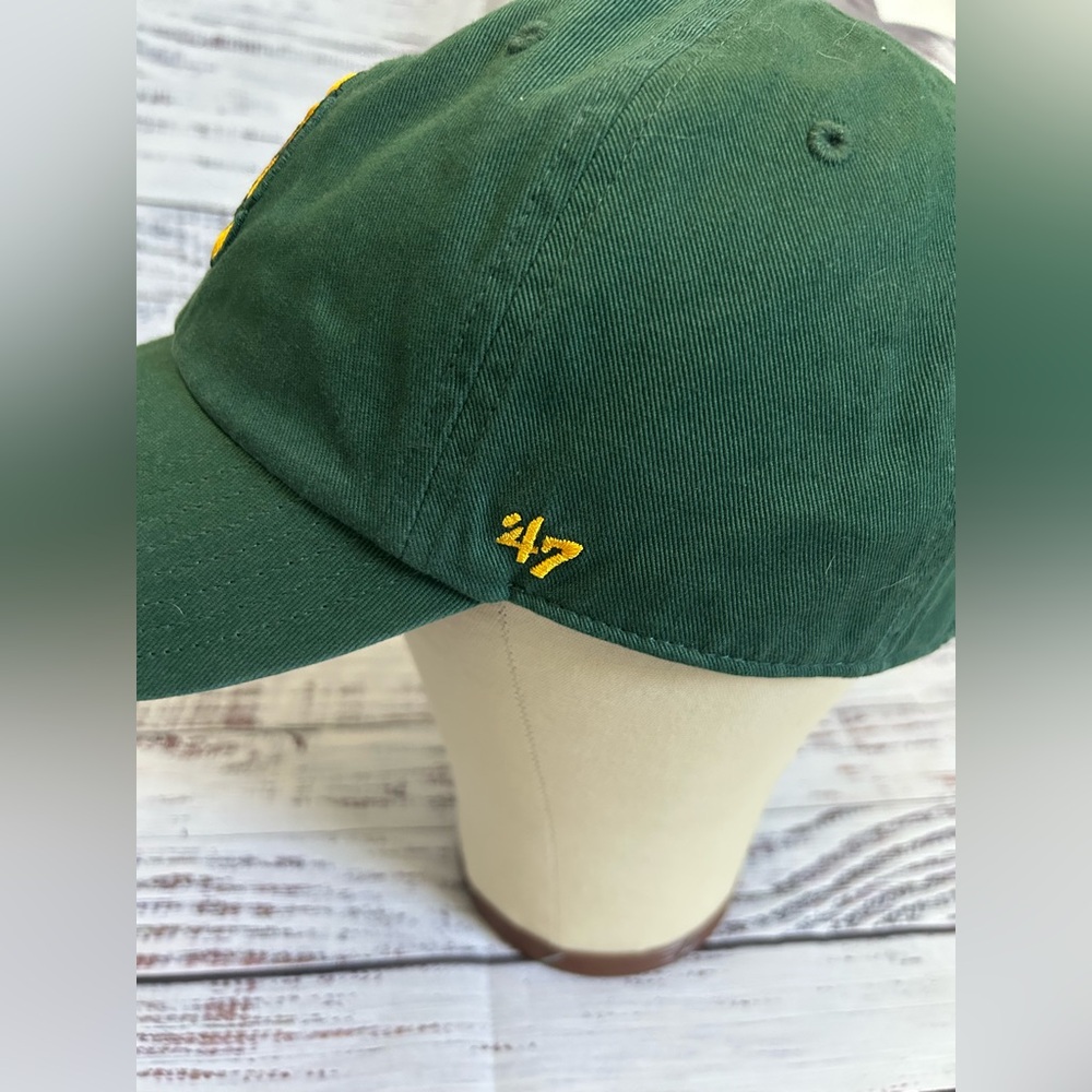 NFL Green Bay Packers Adjustable Hat with Vintage Style Logo - Picture 2 of 7